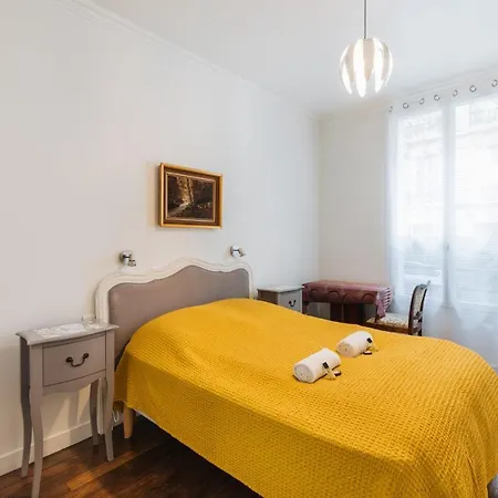 34m Well Located - Montmartre District Parigi